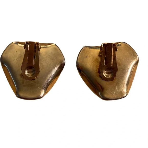 BAKELITE Vintage 1950s Spinach Green on Gold-tone Hexagonal Clip-on Earrings - Picture 4 of 5